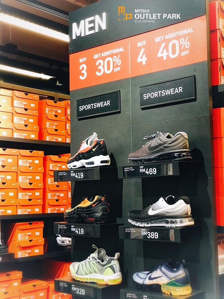 Nike Special Sale at Mitsui Outlet Park 