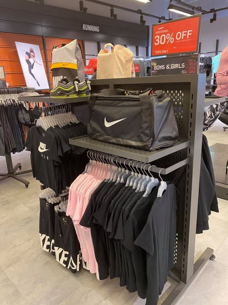 a famosa outlet nike