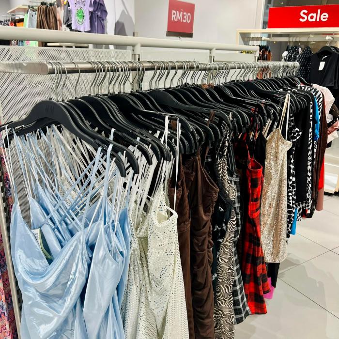 1st sale avenue h&m