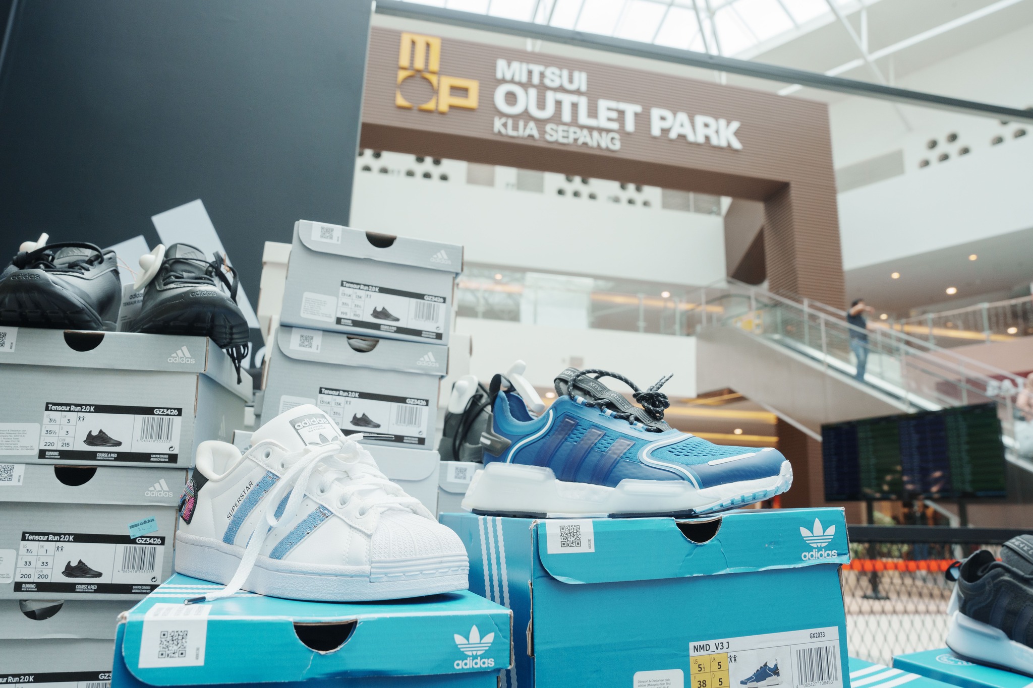 Mitsui outlet clearance adidas price