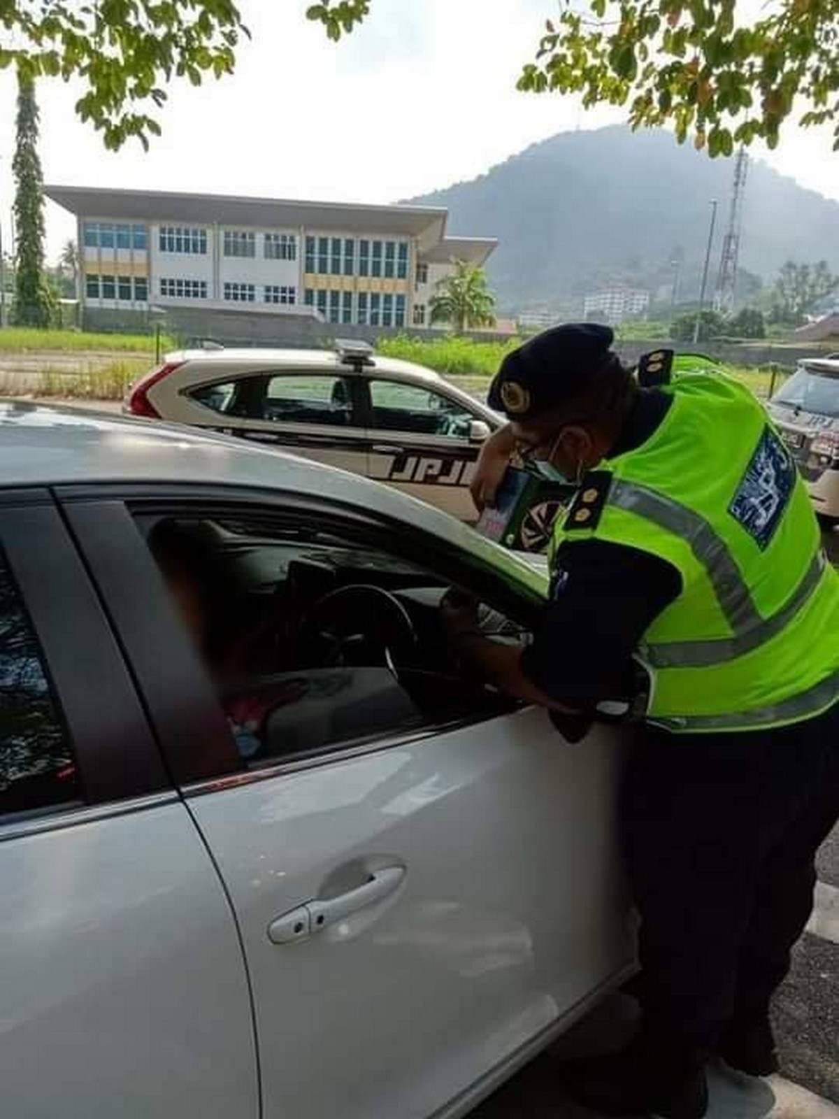 Penang JPJ Fined 216 Driver for Disobeying Tinting ...