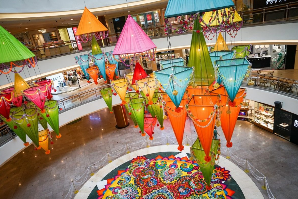 Catch These Festive Season Feeling of Deepavali In These Malls