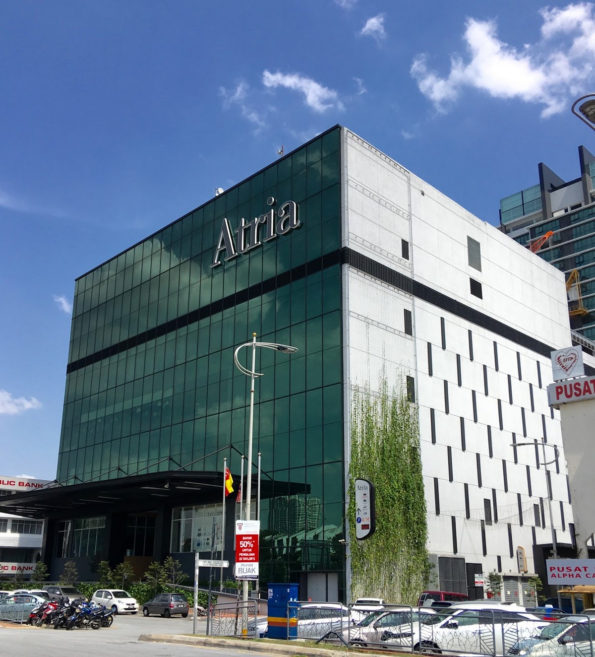 Atria Shopping Mall Warehouse Clearance Sale is Back With 80% Discount ...